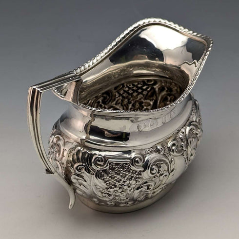 Jarra de crema de plata de ley antigua inglesa, circa 1898, 100g, Thomas Hayes