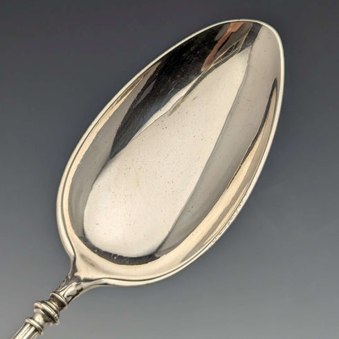Tenedor y cuchara de mesa de plata continental, fabricados en Alemania alrededor de 1900