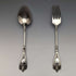 Tenedor y cuchara de mesa de plata continental, fabricados en Alemania alrededor de 1900