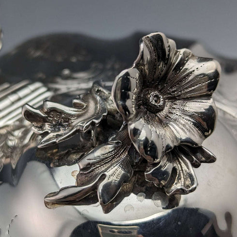 Tetera de té de plata esterlina antigua británica de 1847 con forma de melón, 696 g, Charles & George