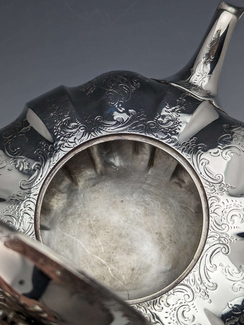 Tetera de té de plata esterlina antigua británica de 1847 con forma de melón, 696 g, Charles & George