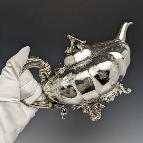 Tetera de té de plata esterlina antigua británica de 1847 con forma de melón, 696 g, Charles & George
