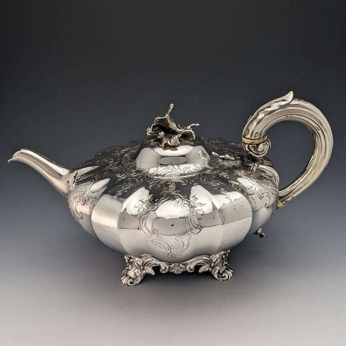 Tetera de té de plata esterlina antigua británica de 1847 con forma de melón, 696 g, Charles & George
