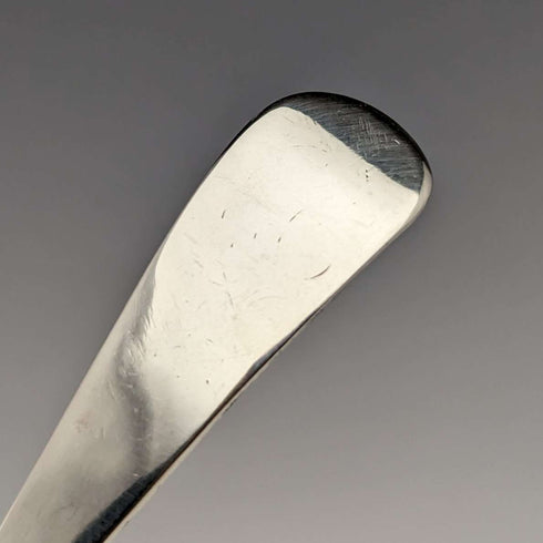 Cuchara para té de plata esterlina, antigüedad británica de principios del siglo XIX (con defectos)