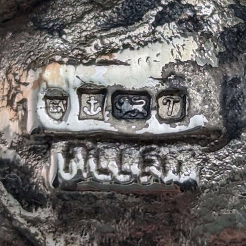 Figura decorativa de nutria chapada en plata, de Country Artists (Reino Unido), altura 127 mm