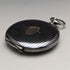Reloj de bolsillo suizo antiguo, circa 1920, marca Escasany, caja delgada de plata con decoración de niel, en buen estado de funcionamiento.