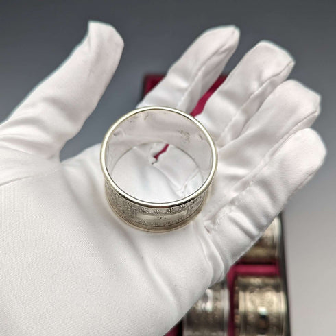 19 世紀末英國古董銀盤餐巾環 6 件套帶盒