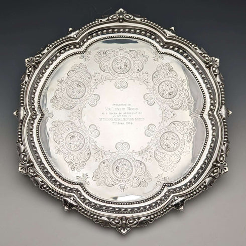 Bandeja salva de plata esterlina antigua británica de 1903, diámetro 32 cm, 824 g, GOLDSMITHS & SILVERSMITHS