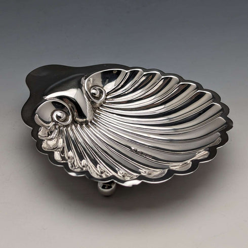 1902 British Antique Sterling Silver Shell Dish 90g Arthur Fenwick