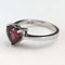 Anillo vintage británico de plata de ley con cristal color rubí en forma de corazón (talla 14)