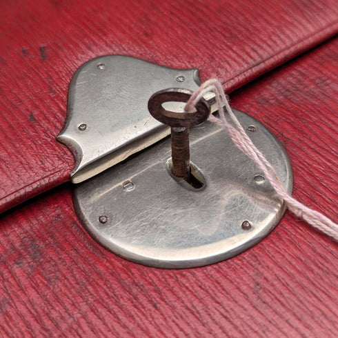 Maletín para documentos (portanotas y cartas) de cuero rojo vintage británico con llave