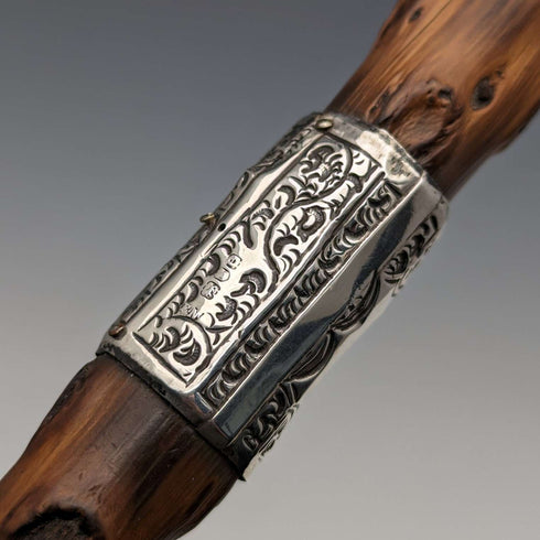 Bastón de caballero antiguo británico de 1900, mango curvo con decoración de plata de ley, eje marrón, 90 cm