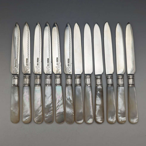 1897 年英國古董白色珍珠手柄和純銀刀片甜點餐具套裝哈里森兄弟木盒裝