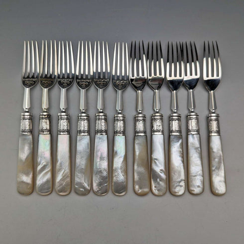 1897 年英國古董白色珍珠手柄和純銀刀片甜點餐具套裝哈里森兄弟木盒裝