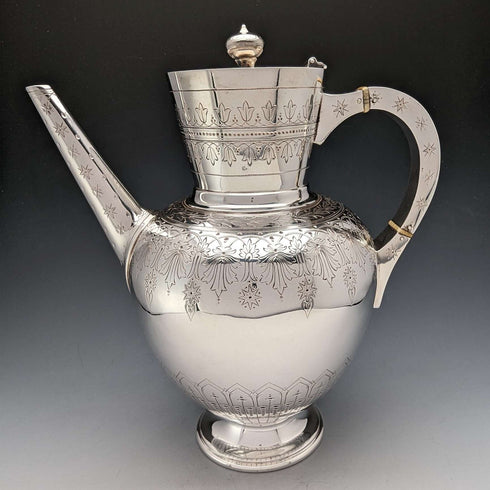 Cafetera de plata chapada, antigua, de fabricación británica (Walker & Hall), hacia 1880