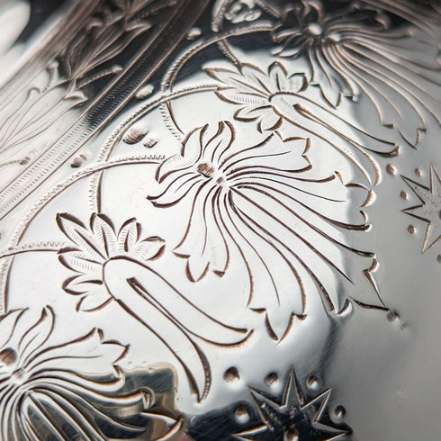 Cafetera de plata chapada, antigua, de fabricación británica (Walker & Hall), hacia 1880