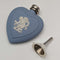 Frasco de perfume vintage británico en forma de corazón de Wedgwood Jasperware