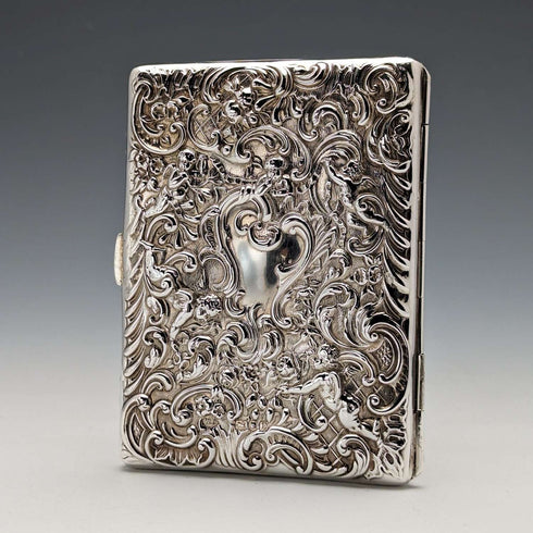 Estuche para tarjetas de plata esterlina, estilo doble hoja, con relieve de ángeles, antigüedad británica de 1900, 117 g, WILLIAM COMYNS