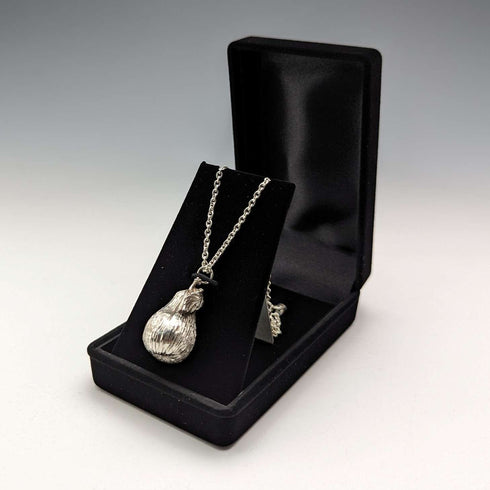 1976 British vintage sterling silver pear-shaped pendant & sterling silver necklace