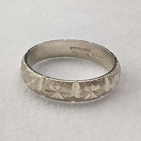 Anillo vintage británico de plata de ley con talla brillante