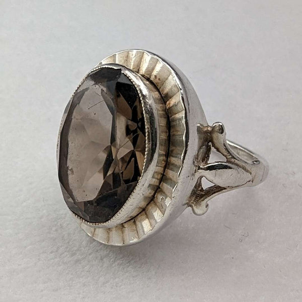Anillo de plata de ley con piedra marrón grande, joyería vintage británica de 1976