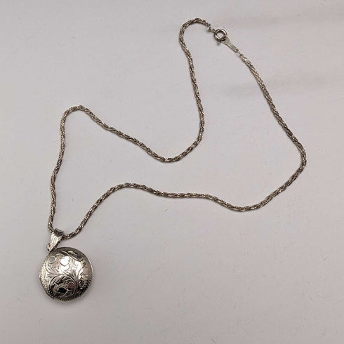 Colgante relicario de plata de ley vintage y cadena de plata de ley