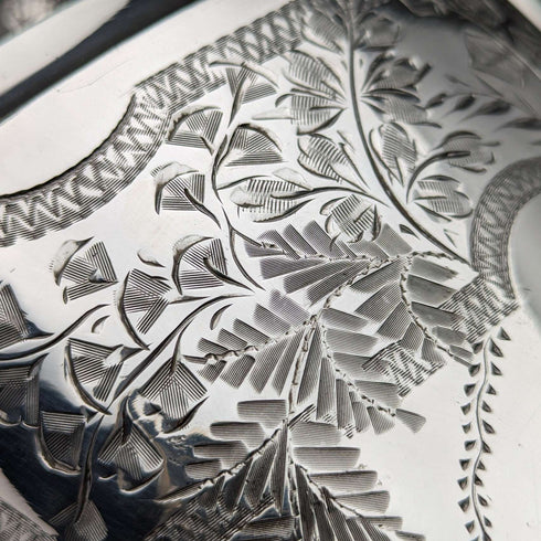 Tetera antigua de plata chapada, fabricada en Inglaterra alrededor de 1900, por James Deakin & Sons