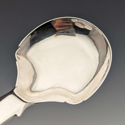 Cuchara para té de plata de ley antigua británica de 1863, George Unite