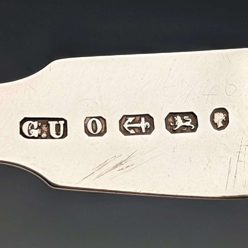 Cuchara para té de plata de ley antigua británica de 1863, George Unite
