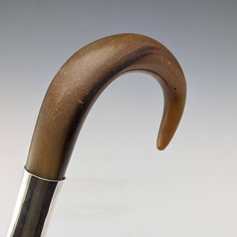 Bastón vintage para caballero con mango de cuerno curvado y detalles en plata de ley, 86 cm