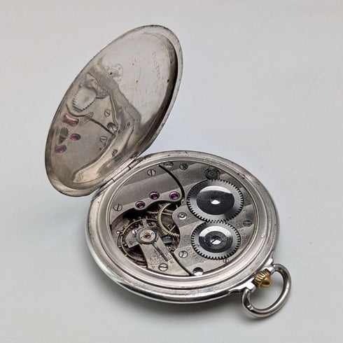 Reloj de bolsillo Longines vintage de 1925 aproximadamente, caja de niello delgada, calibre 18.79N, en buen estado de funcionamiento.