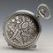 Reloj de bolsillo vintage Zenith de alrededor de 1930, caja tipo saboneta de plata con grabado detallado, en buen estado de funcionamiento