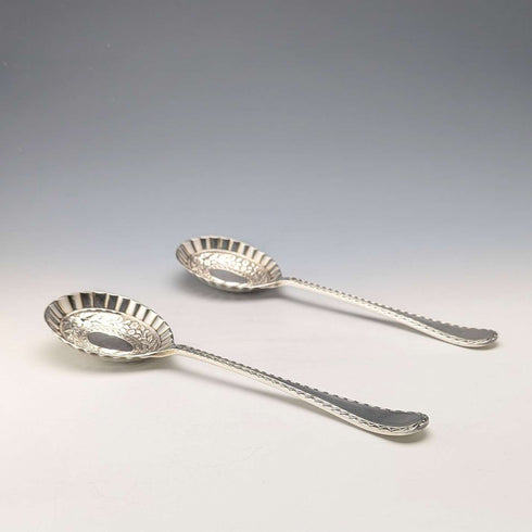 Par de cucharas de servir de plata chapada, antigüedades británicas de 1916