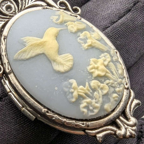 復古蜂鳥浮雕小盒子吊墜項鍊