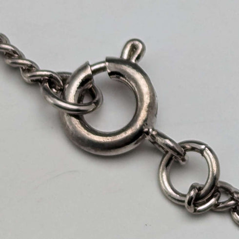 1977 British Vintage Sterling Silver Locket Pendant & Necklace JAC