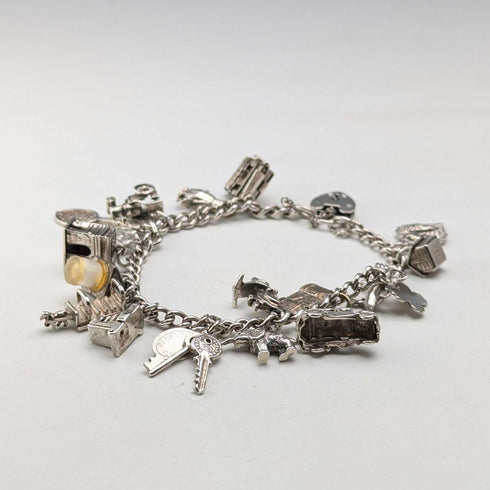 Pulsera de dijes de plata esterlina vintage británica de 1957, 47 g, W.J.S.