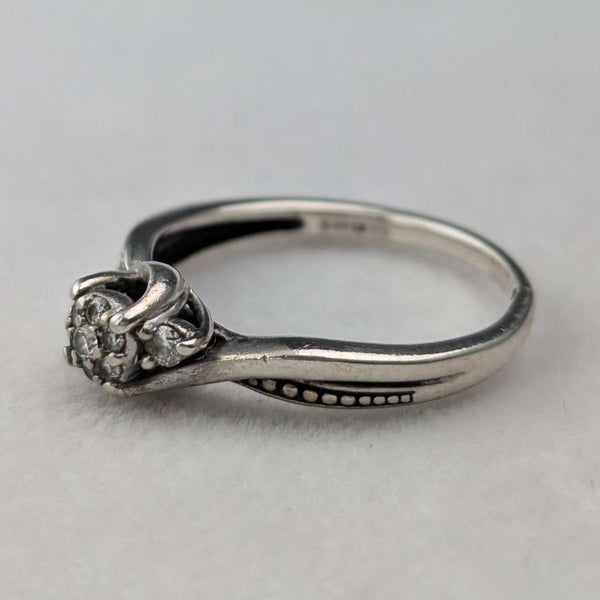 Vintage jewelry diamond sterling silver ring (size 9)