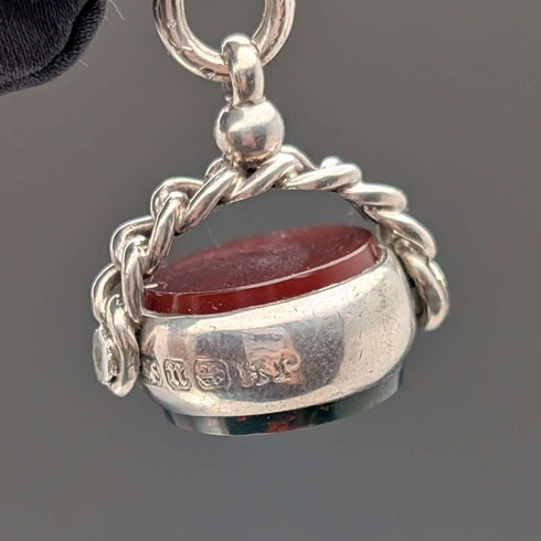 Cadena Albert de plata de ley antigua británica, c. 1900, 51 g, con dije giratorio de dos piedras naturales