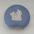 Caja vintage inglesa de Wedgwood Jasperware en forma de alubia, joyero, azul pálido