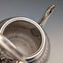 Tetera de plata chapada, estilo antiguo inglés de finales del siglo XIX, por James Dixon & Sons