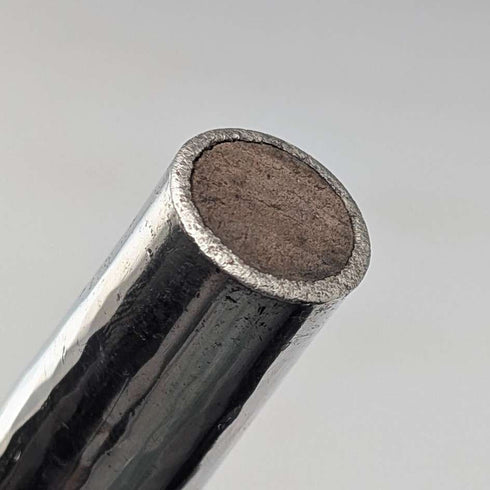 Bastón vintage con eje de madera gruesa y empuñadura redonda de plata pura, 86 cm