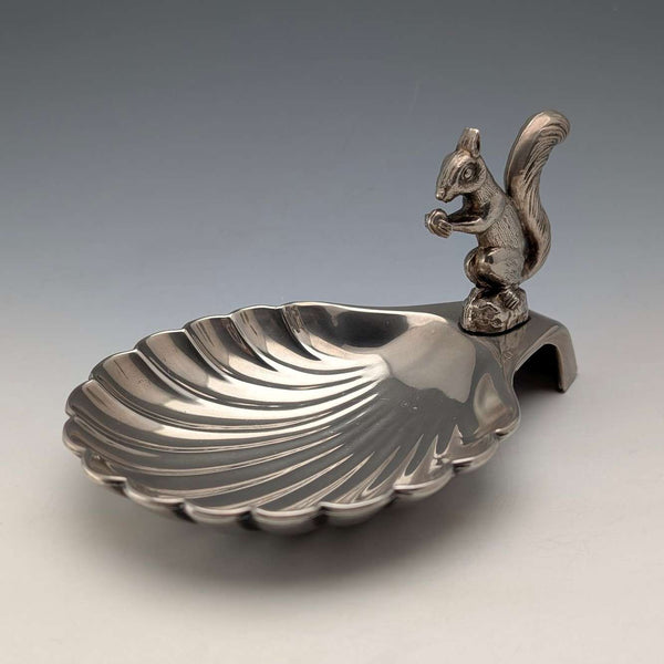 Plato para frutos secos en forma de concha con decoración de ardilla, de plata chapada vintage británica