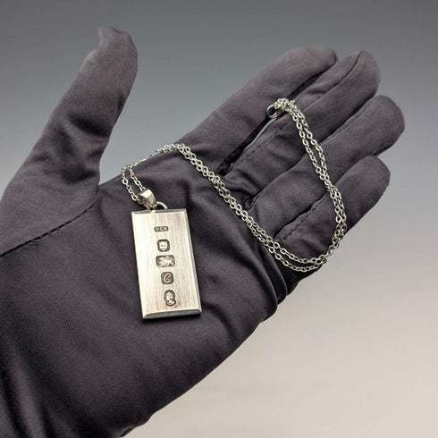 1977年 英国 純銀製 ジュビリーインゴットペンダント 35g ネックレス付