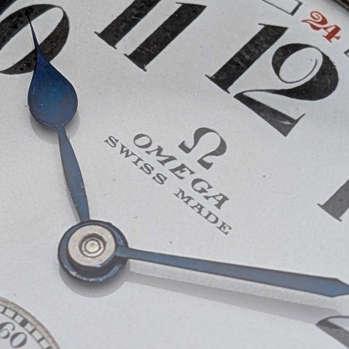 Reloj de bolsillo Omega antiguo, circa 1915, diámetro 53 mm, reloj ferroviario, caja de aleación, en buen estado de funcionamiento