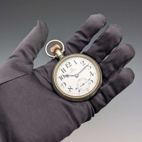 Reloj de bolsillo Omega antiguo, circa 1915, diámetro 53 mm, reloj ferroviario, caja de aleación, en buen estado de funcionamiento