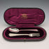 Cubiertos de bautizo de plata de ley antiguos británicos, 1869, par, 55 g en total, en estuche, HJ Lias & Son