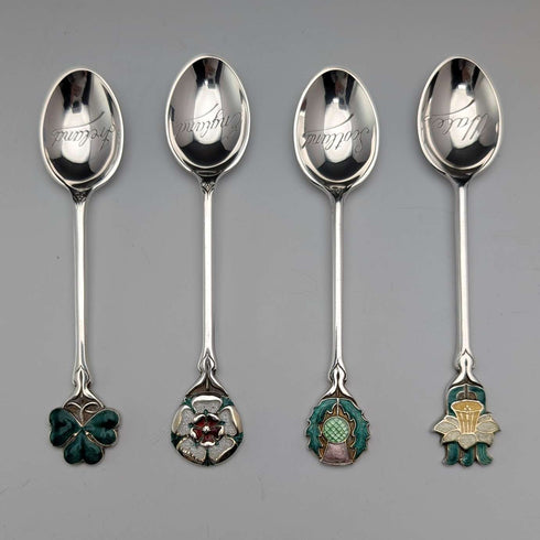 Cucharas de café vintage británicas de plata de ley con decoración de esmalte, 1967 (juego de 4, 48 g en total), de Turner & Simpson, en estuche.