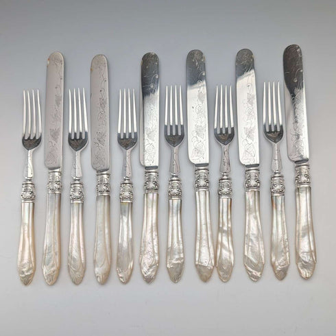 约1875年 英国古董 白蝶贝手柄甜点餐具6对(附木盒)