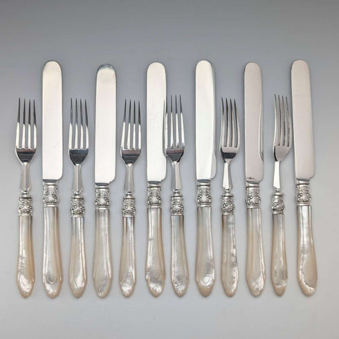 约1875年 英国古董 白蝶贝手柄甜点餐具6对(附木盒)