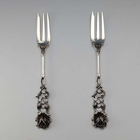 Par de tenedores de postre vintage alemanes de plata 835, con grabado de rosas, August Betz